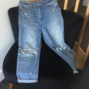 American Eagle Outfitters Light Blue Distressed Boyfriend Jeans